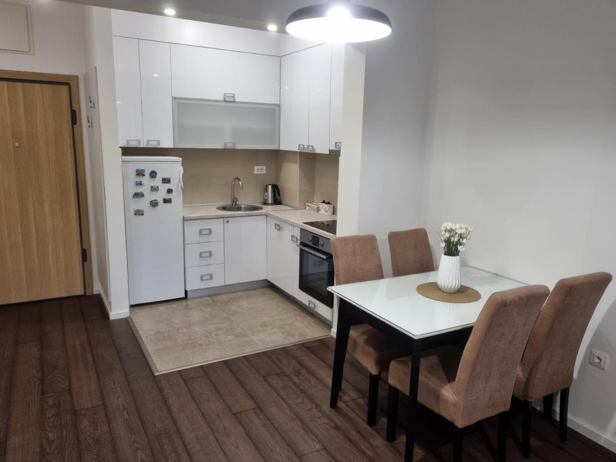 Stan Na Dan Podgorica Apartment Екстериор снимка
