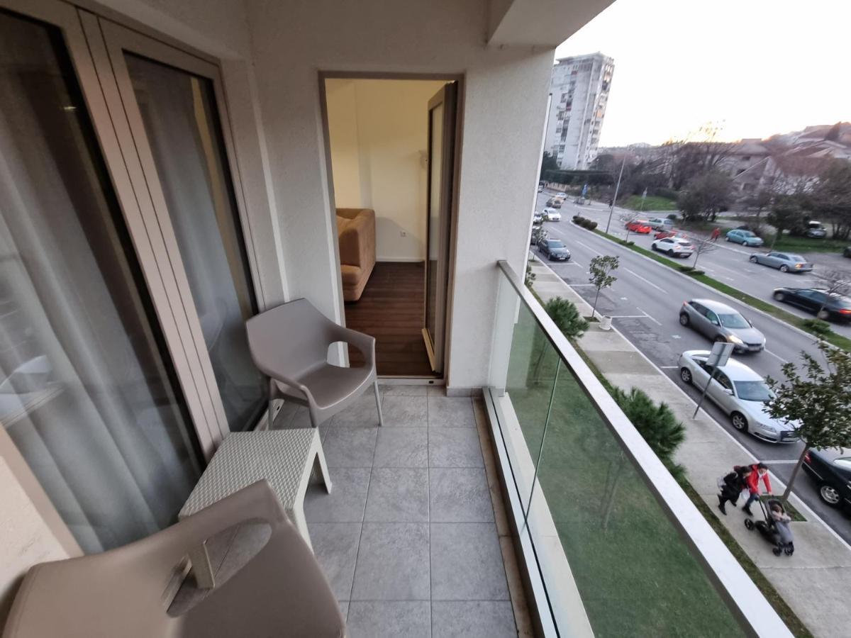 Stan Na Dan Podgorica Apartment Екстериор снимка